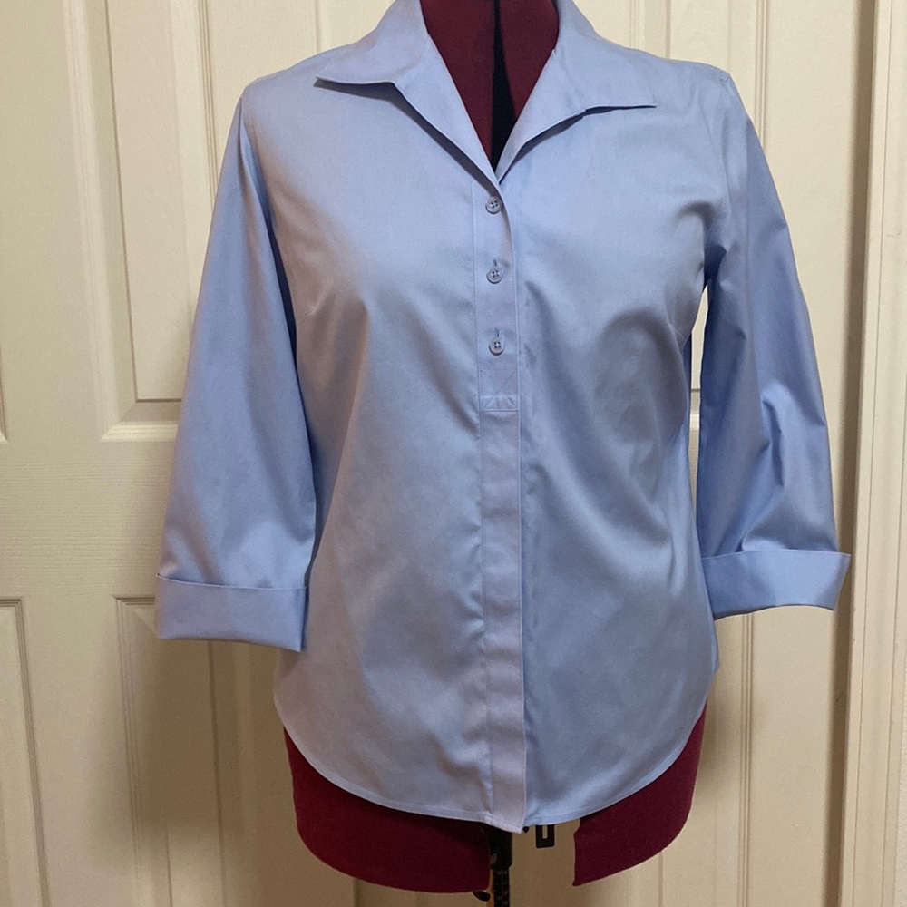 Chico’s SZ 1 - No iron blouse/ like new